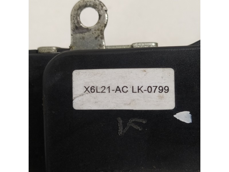 Recambio de cerradura puerta delantera izquierda para ford fiesta (cbk) ambiente referencia OEM IAM X6L21ACLK0799  