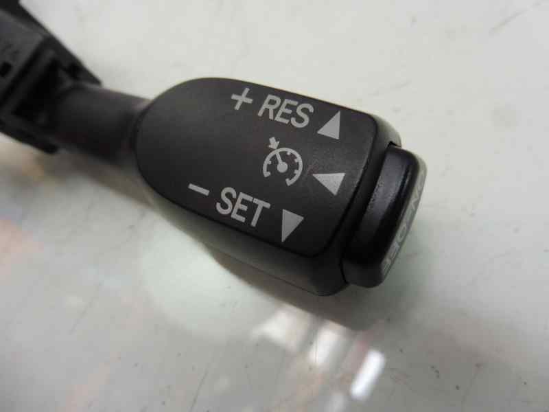 Recambio de mando multifuncion para toyota yaris active referencia OEM IAM 18A174  