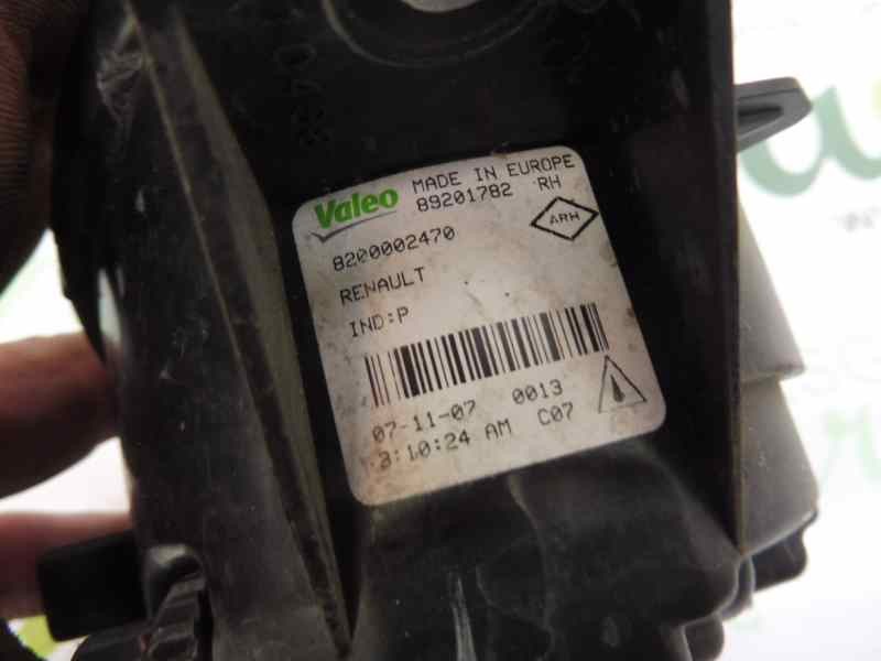 Recambio de faro antiniebla derecho para renault clio ii fase ii (b/cb0) techno referencia OEM IAM 8200002470  