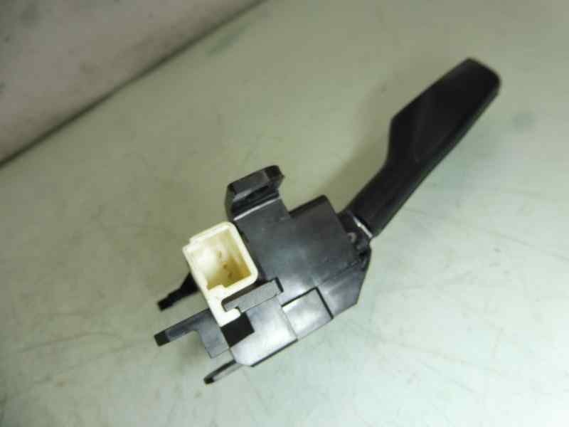 Recambio de mando multifuncion para toyota yaris active referencia OEM IAM 18A174  