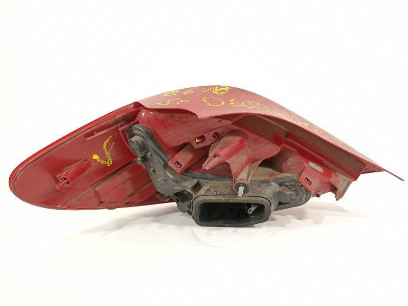 Recambio de piloto trasero derecho para peugeot 207 referencia OEM IAM 9686565980  