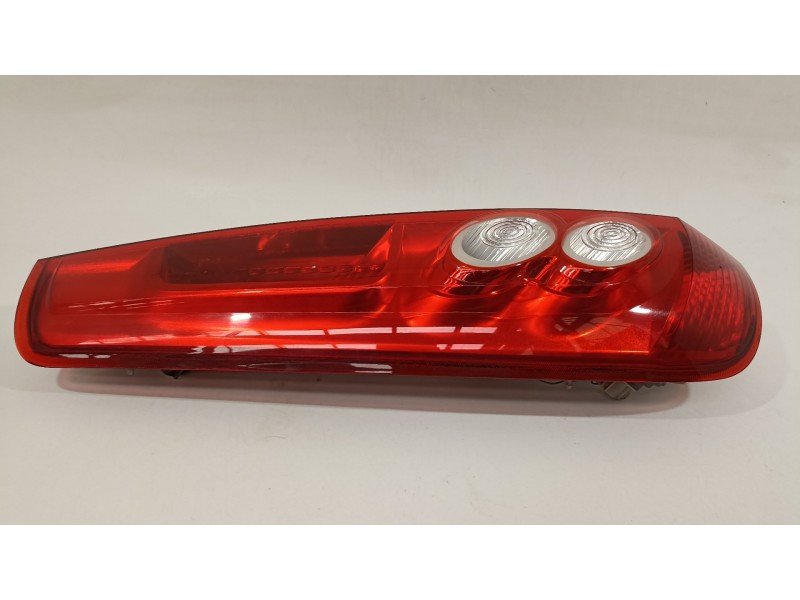 Recambio de piloto trasero izquierdo para ford fiesta (cbk) ambiente referencia OEM IAM 6S6113405B  