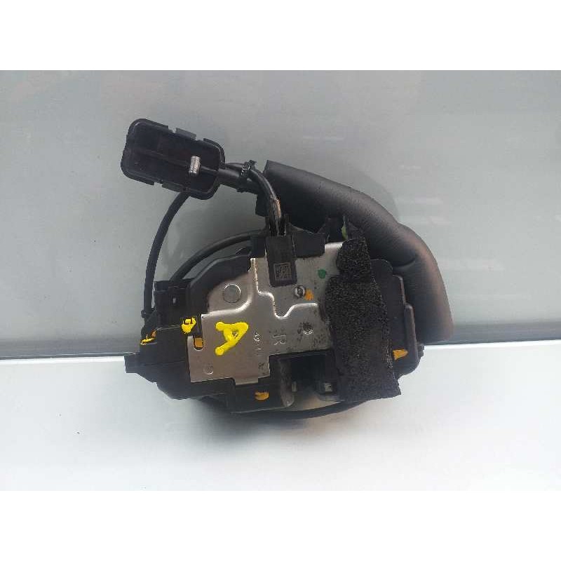 Recambio de cerradura puerta delantera derecha para renault scenic iii emotion referencia OEM IAM 805020006R  