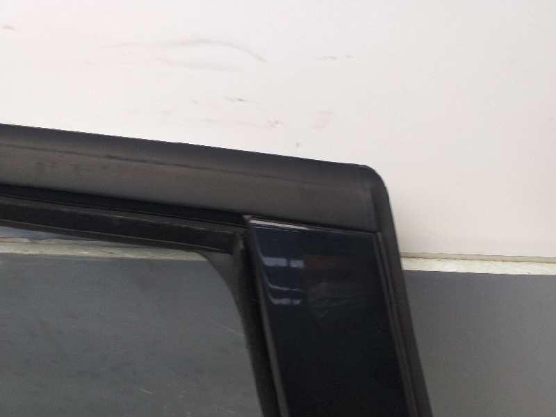 Recambio de puerta trasera izquierda para renault scenic iii emotion referencia OEM IAM   