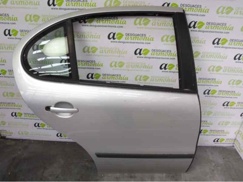 Recambio de puerta trasera derecha para seat leon (1m1) sport referencia OEM IAM   