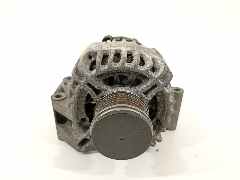 Recambio de alternador para opel corsa d essentia referencia OEM IAM 13256932  