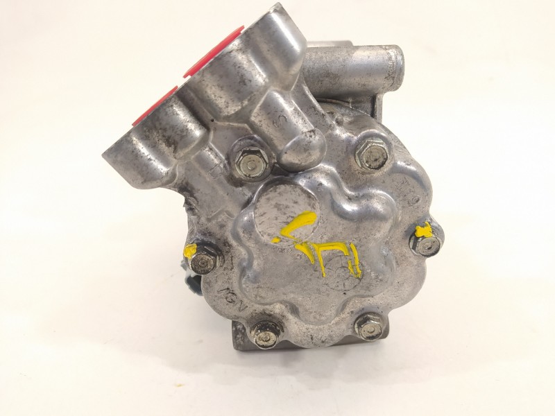 Recambio de compresor aire acondicionado para renault kangoo profesional referencia OEM IAM 8200953359B  