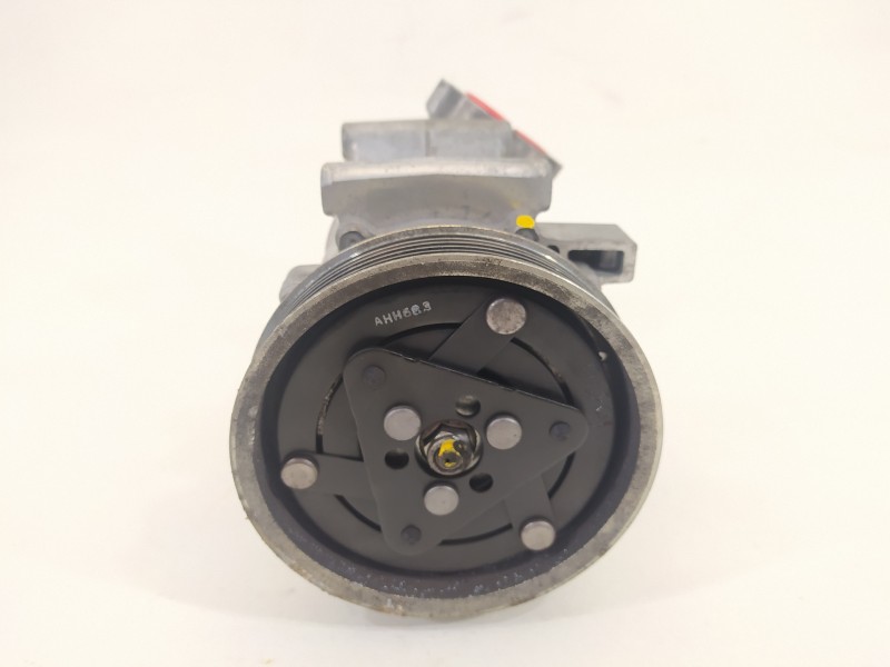 Recambio de compresor aire acondicionado para renault kangoo profesional referencia OEM IAM 8200953359B  