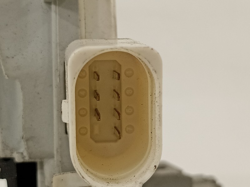 Recambio de cerradura puerta delantera izquierda para audi a4 ber. (b8) basis referencia OEM IAM 8J1837015C  