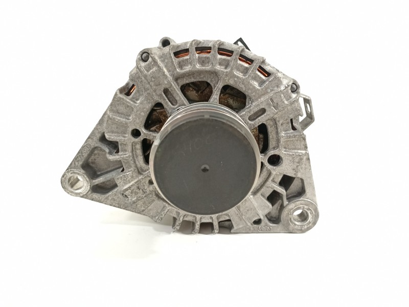 Recambio de alternador para hyundai i30 (gd) style referencia OEM IAM 373002A800  