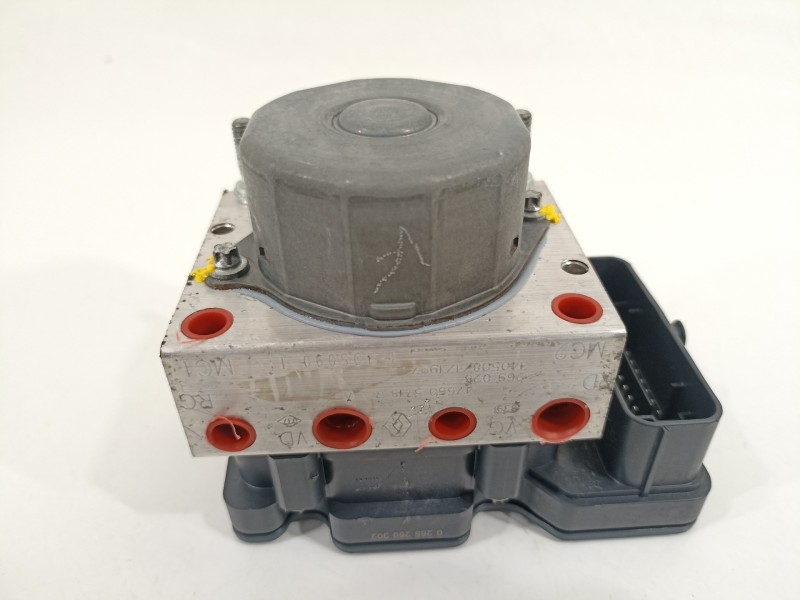 Recambio de abs para renault kangoo profesional referencia OEM IAM 476605718R  