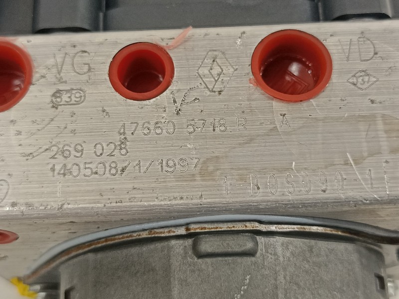 Recambio de abs para renault kangoo profesional referencia OEM IAM 476605718R  