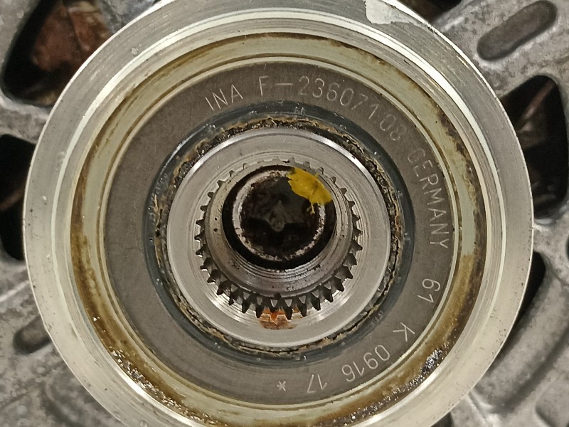 Recambio de alternador para hyundai i30 (gd) style referencia OEM IAM 373002A800  