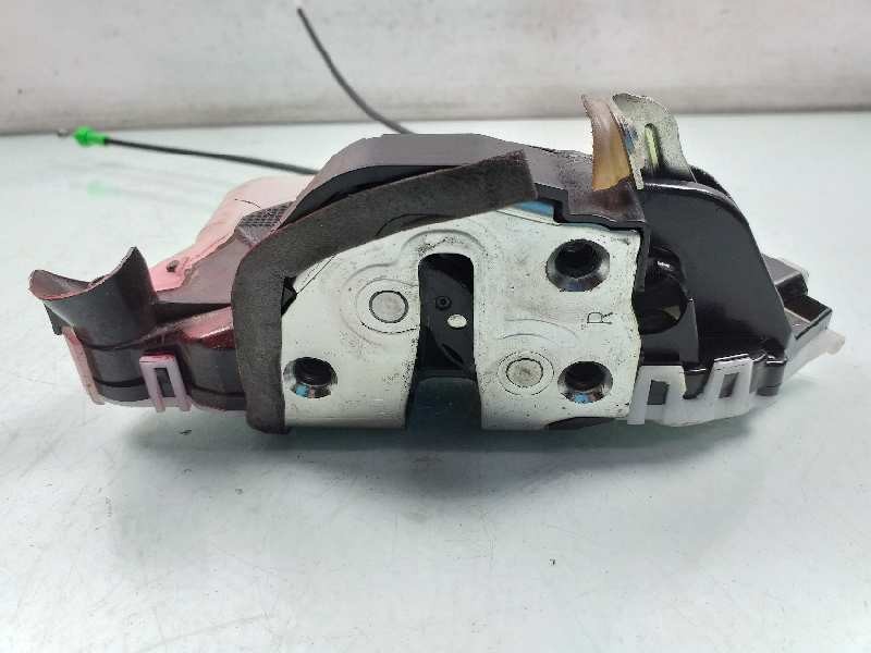 Recambio de cerradura puerta delantera derecha para toyota yaris active referencia OEM IAM   