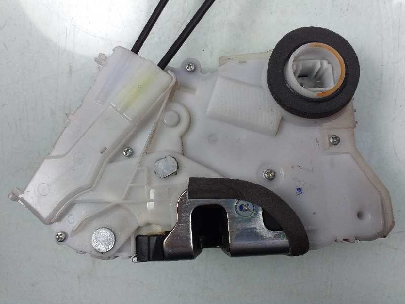 Recambio de cerradura puerta delantera derecha para toyota yaris active referencia OEM IAM   