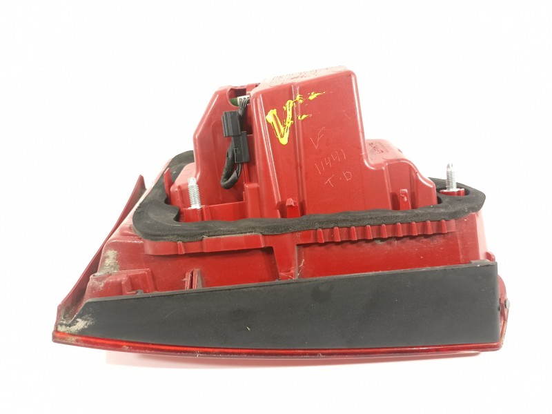 Recambio de piloto trasero derecho para audi a4 ber. (b8) basis referencia OEM IAM 8K5945094AC  