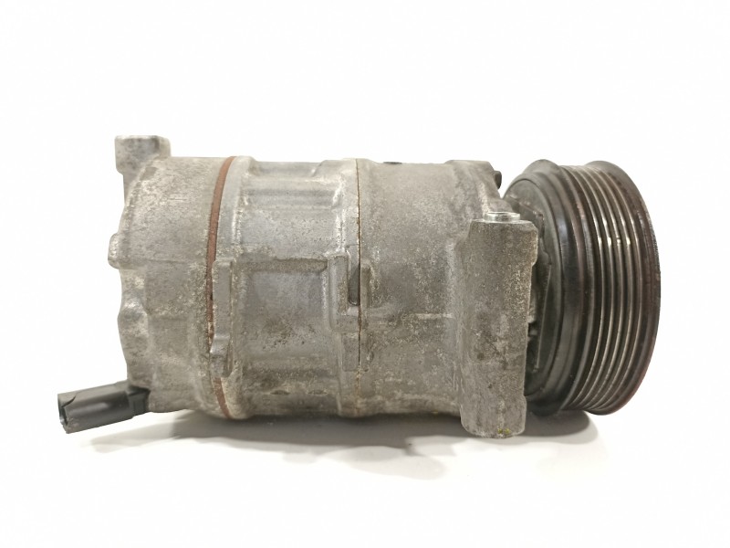 Recambio de compresor aire acondicionado para audi a4 ber. (b8) basis referencia OEM IAM 8T0260805F  