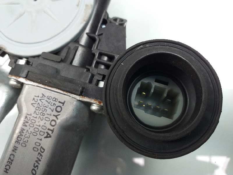 Recambio de elevalunas delantero derecho para toyota yaris active referencia OEM IAM 857100D100 973582100 AV2621002330