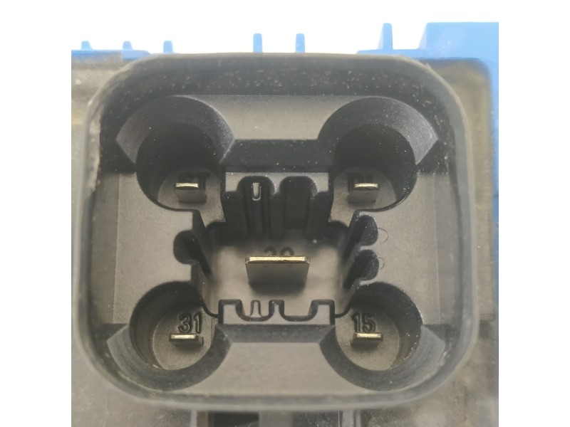 Recambio de caja precalentamiento para opel corsa d essentia referencia OEM IAM 1237783  