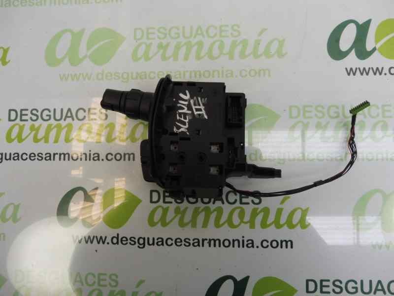 Recambio de mando limpia para renault scenic ii confort authentique referencia OEM IAM 8200127728  
