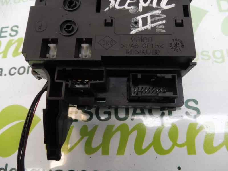 Recambio de mando limpia para renault scenic ii confort authentique referencia OEM IAM 8200127728  