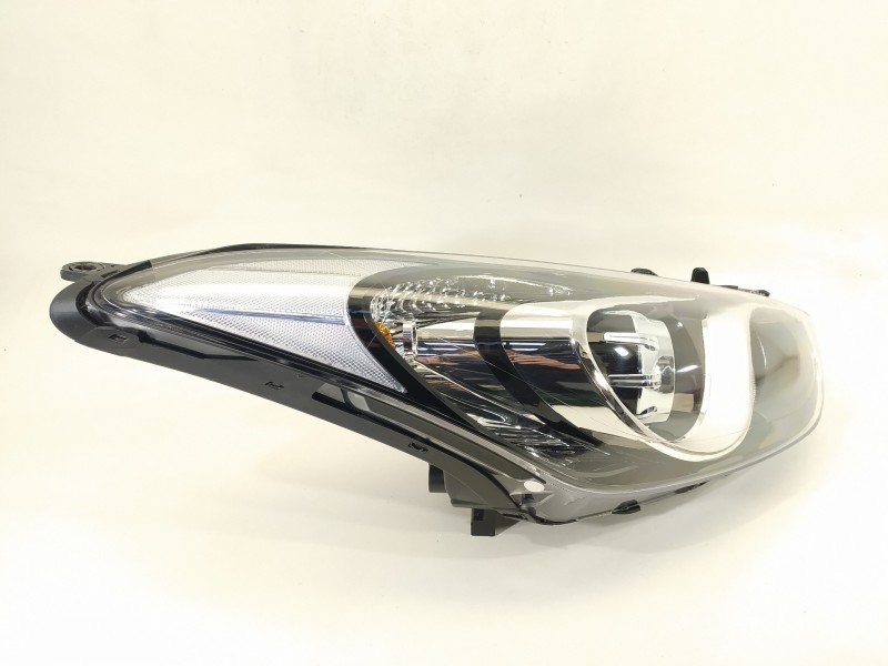 Recambio de faro derecho para hyundai i30 (gd) style referencia OEM IAM 92102A6020 92102A6100 92102A6110