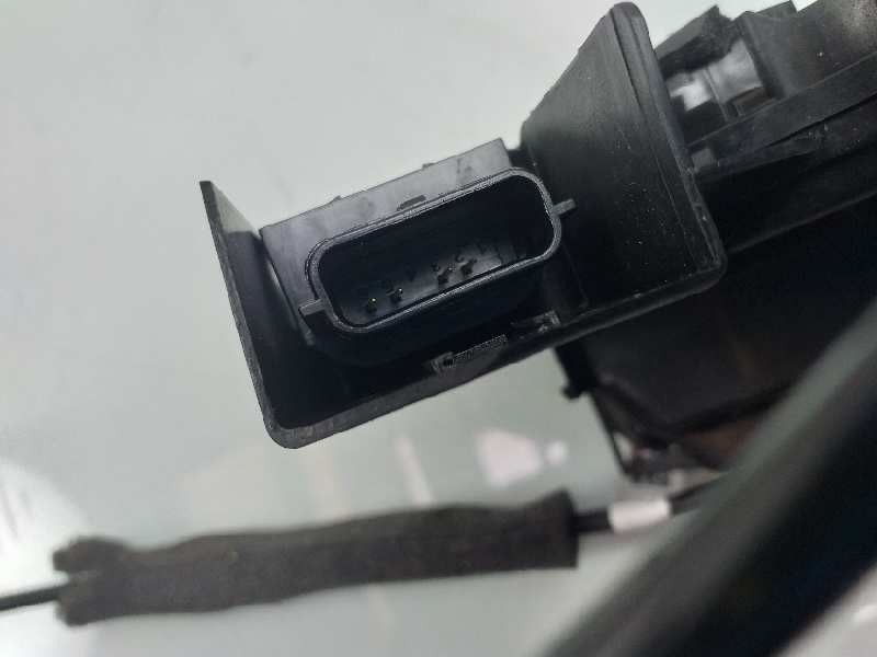 Recambio de cerradura puerta delantera derecha para renault megane iv berlina 5p zen referencia OEM IAM 805020256R 16943019 