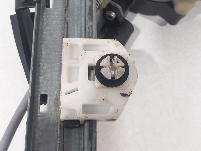 Recambio de elevalunas delantero izquierdo para renault kangoo emotion referencia OEM IAM 807213729R  