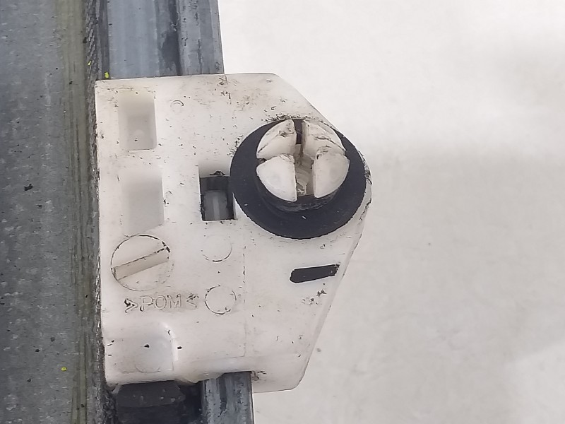 Recambio de elevalunas delantero izquierdo para renault kangoo emotion referencia OEM IAM 807213729R  