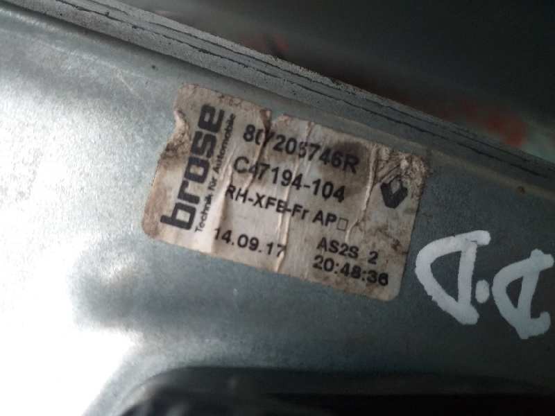 Recambio de elevalunas delantero derecho para renault megane iv berlina 5p zen referencia OEM IAM 807206746R  