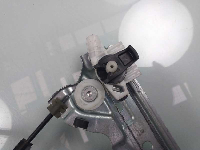 Recambio de elevalunas delantero derecho para renault megane iv berlina 5p zen referencia OEM IAM 807206746R  