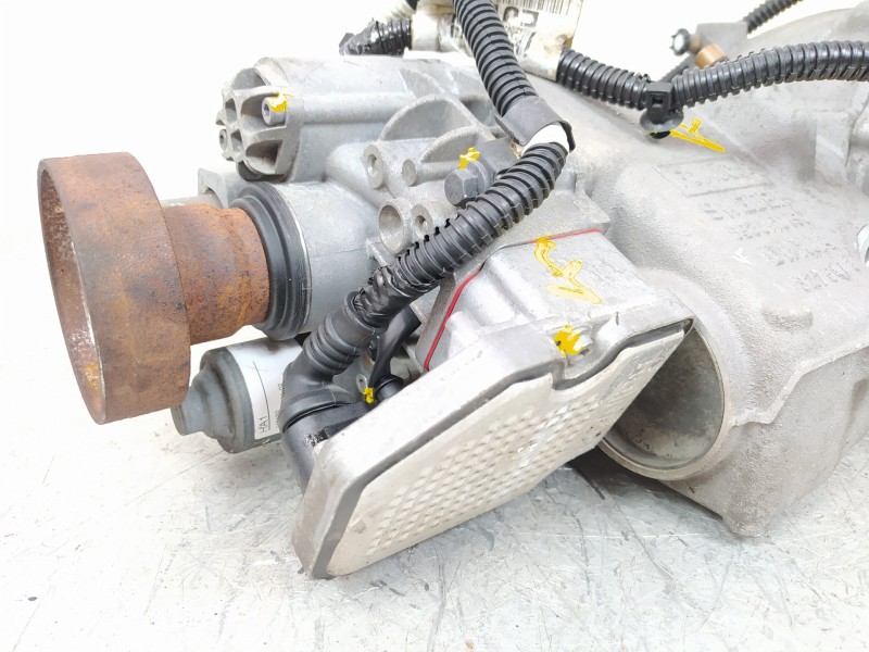 Recambio de diferencial trasero para ford kuga (cbs) titanium referencia OEM IAM 6530110190  