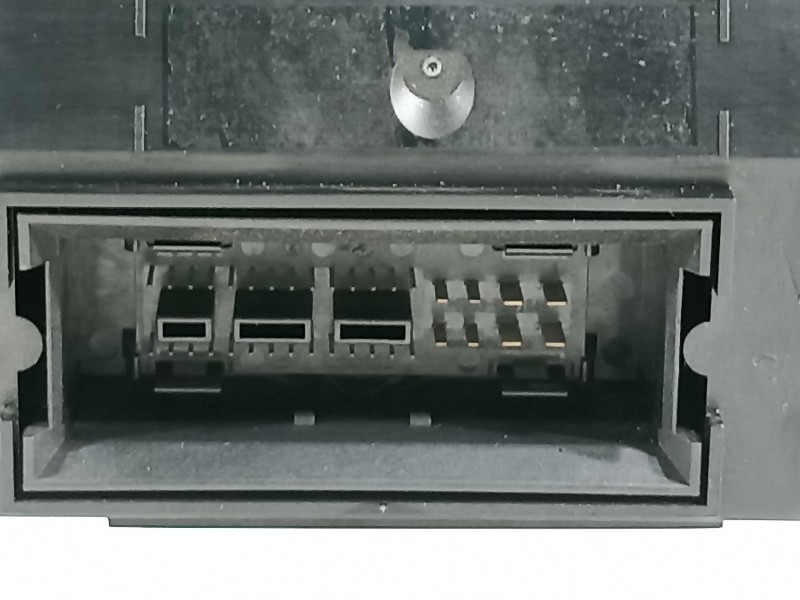 Recambio de cuadro instrumentos para volkswagen passat berlina (3c2) advance referencia OEM IAM 3C0920871X  