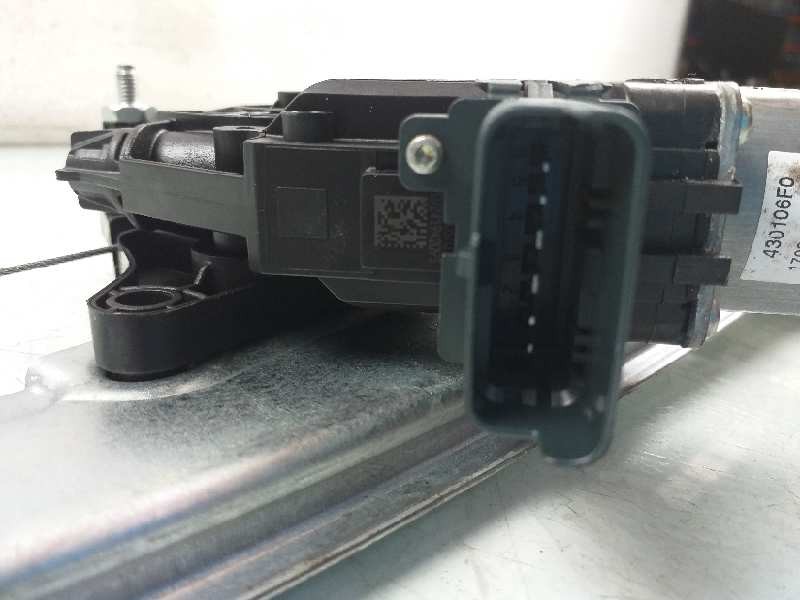 Recambio de elevalunas trasero derecho para renault megane iv berlina 5p zen referencia OEM IAM 827209091R C42826105 402779C