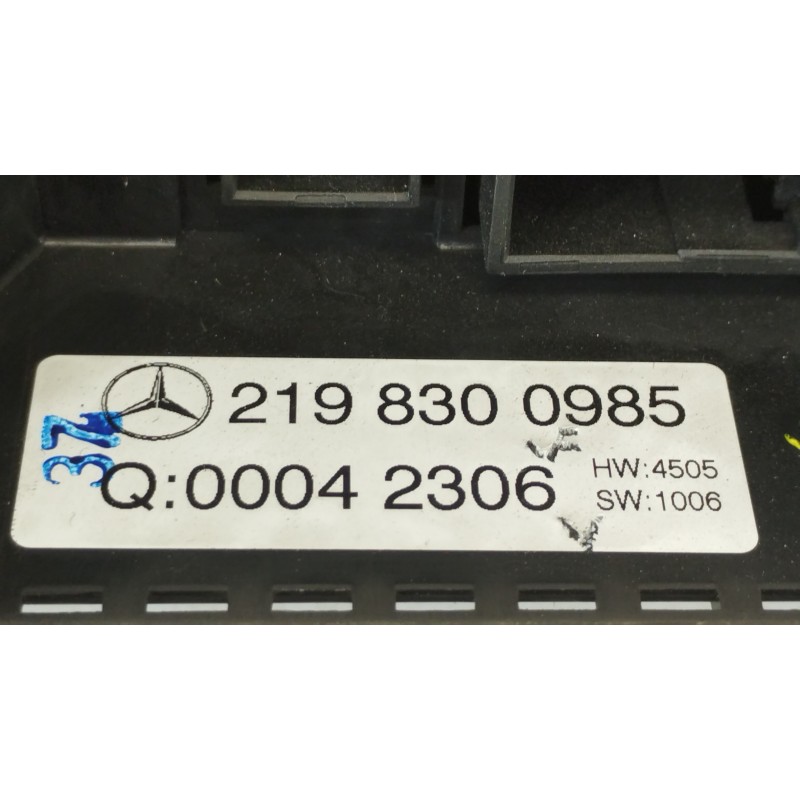 Recambio de mando climatizador para mercedes-benz clase cls (w219) 320 cdi (219.322) referencia OEM IAM 2198300985  