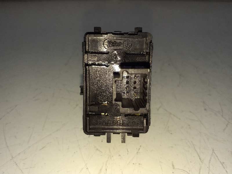 Recambio de mando elevalunas delantero derecho para renault megane iv berlina 5p zen referencia OEM IAM 254214896R  