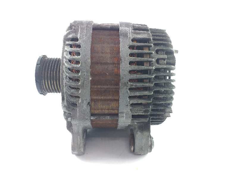 Recambio de alternador para renault latitude privilege referencia OEM IAM 8200654785  
