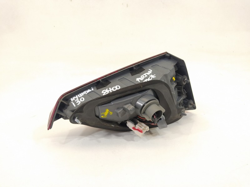 Recambio de piloto trasero derecho para hyundai i30 (gd) style referencia OEM IAM 92404A  