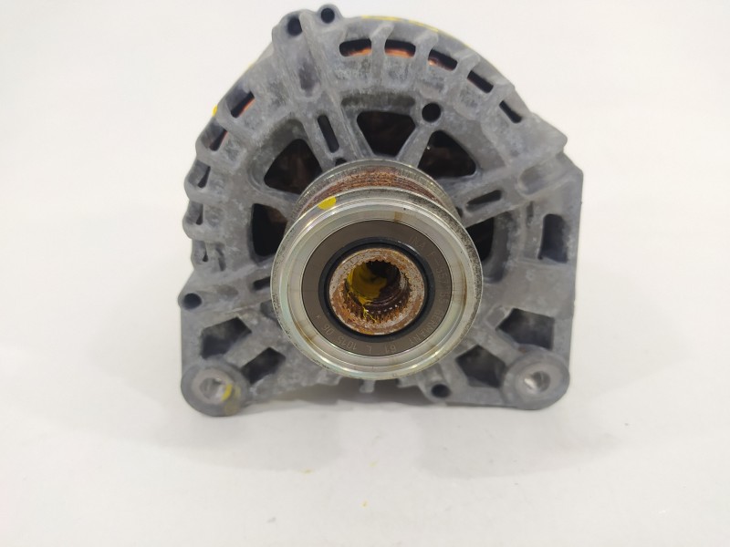 Recambio de alternador para renault megane iii berlina 5 p business referencia OEM IAM 231000027R 2606288A TG12C078