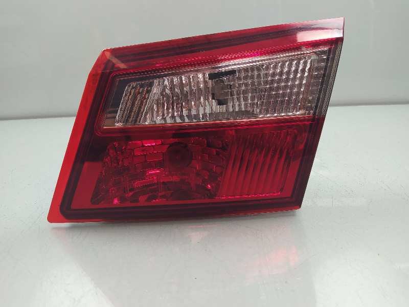 Recambio de piloto trasero derecho en porton para renault latitude privilege referencia OEM IAM 265500030R  