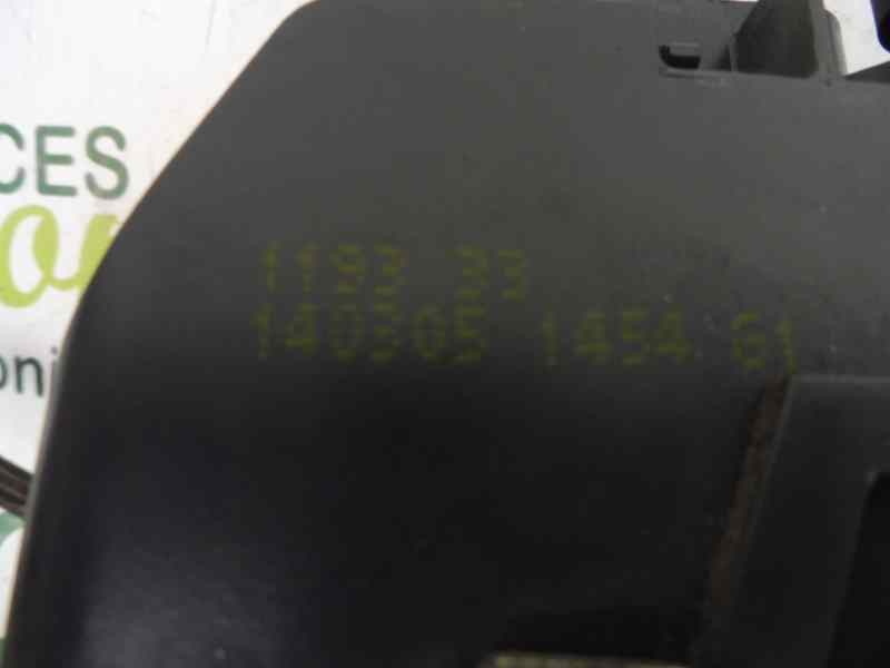 Recambio de cerradura puerta trasera izquierda para renault scenic ii grand luxe dynamique referencia OEM IAM 8200119333  