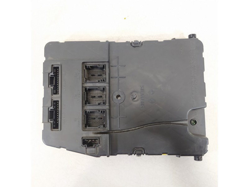 Recambio de modulo electronico para renault megane ii classic berlina expression referencia OEM IAM 8200606826  