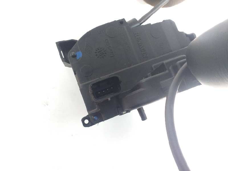 Recambio de cerradura puerta trasera derecha para renault megane iii berlina 5 p business referencia OEM IAM 825020001R  