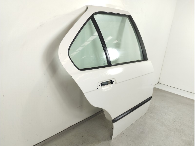 Recambio de puerta trasera derecha para bmw serie 3 berlina (e36) 318i referencia OEM IAM   