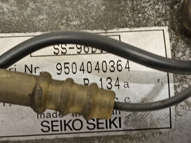 Recambio de compresor aire acondicionado para bmw serie 3 berlina (e36) 318i referencia OEM IAM 64528390228  