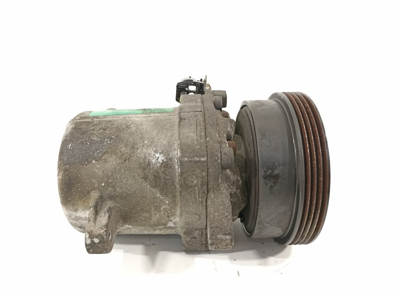 Recambio de compresor aire acondicionado para bmw serie 3 berlina (e36) 318i referencia OEM IAM 64528390228  