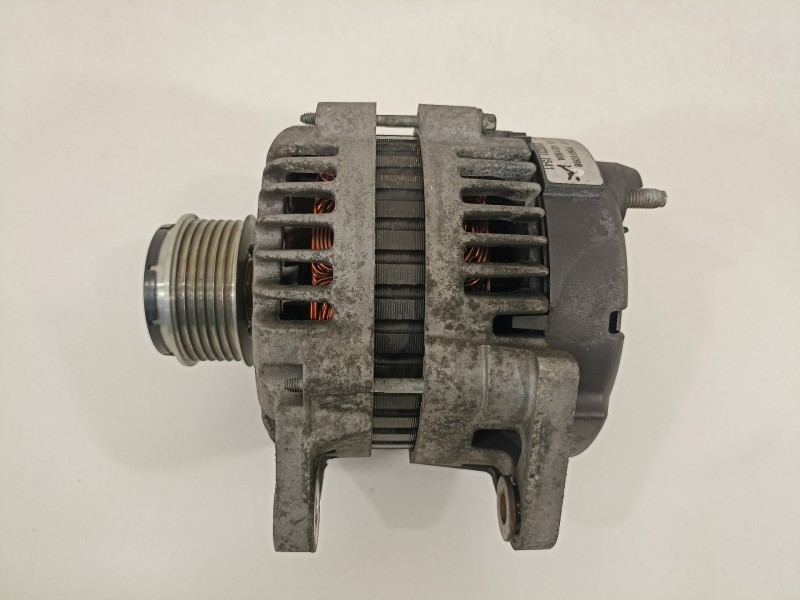 Recambio de alternador para opel zafira b enjoy plus referencia OEM IAM 8400157  