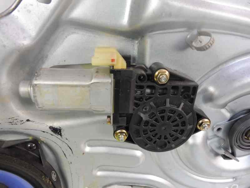 Recambio de elevalunas delantero derecho para kia cerato 2.0 ex familiar (5-ptas.) referencia OEM IAM 824802F020  