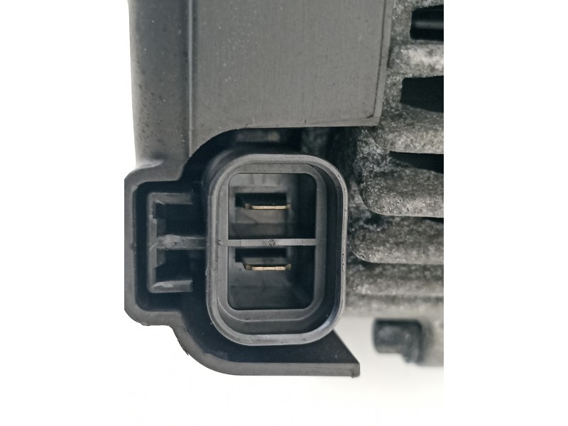 Recambio de alternador para opel zafira b enjoy plus referencia OEM IAM 8400157  