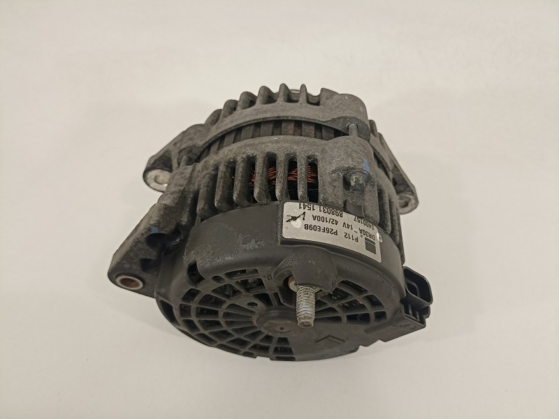 Recambio de alternador para opel zafira b enjoy plus referencia OEM IAM 8400157  